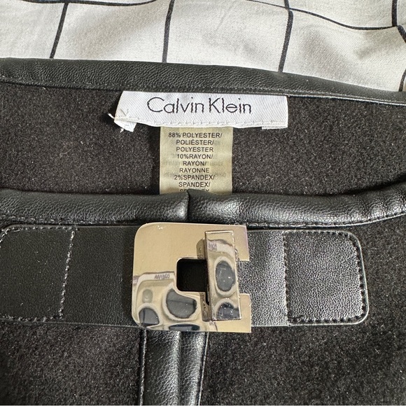 Calvin Klein Cape - Picture 4 of 5